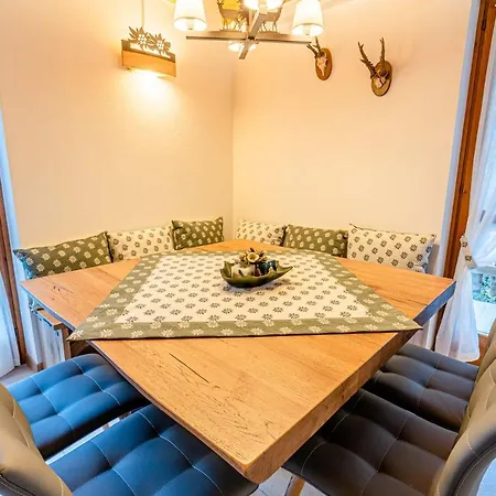 Charming Civetta Apartment *