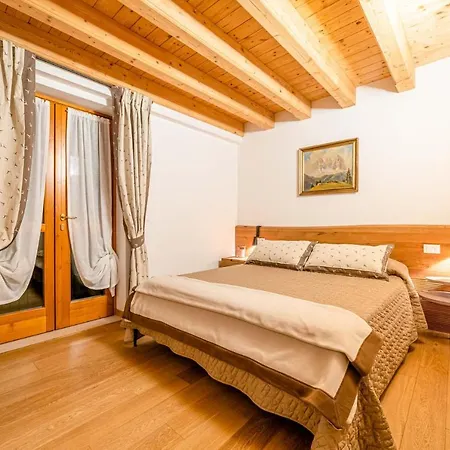 Apartment Charming Civetta